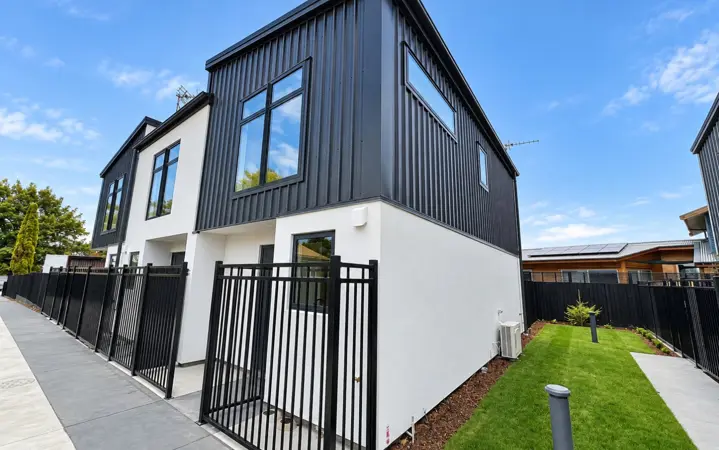 3/10a McLean Street image