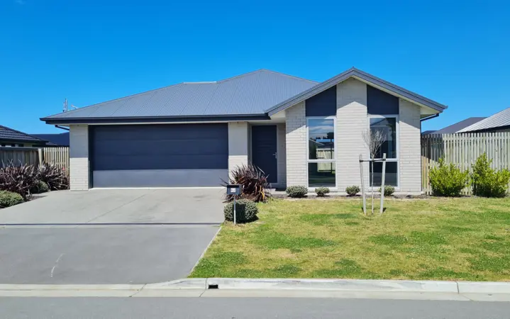 62  Oaks Drive image