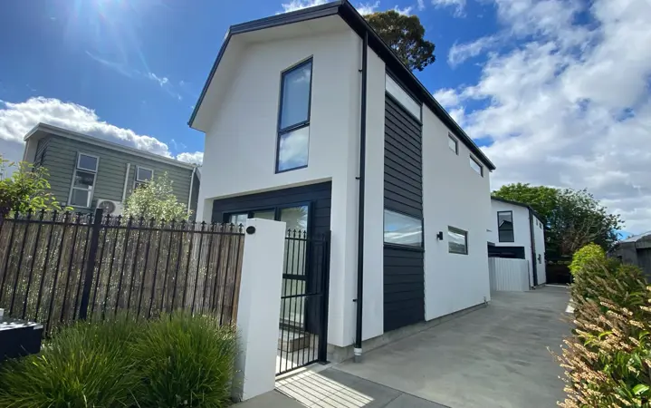 1/32  Vogel Street image