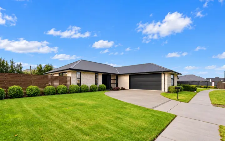 63  Jean Archie Drive image