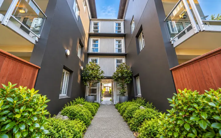 21/136  Salisbury Street image