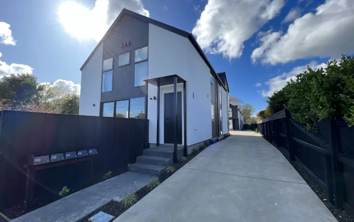 2/80 Mackworth Street image