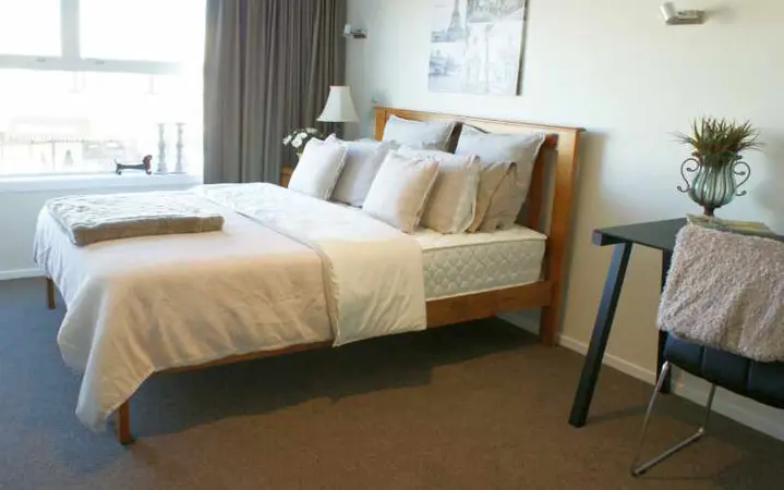 102 Riccarton Road image