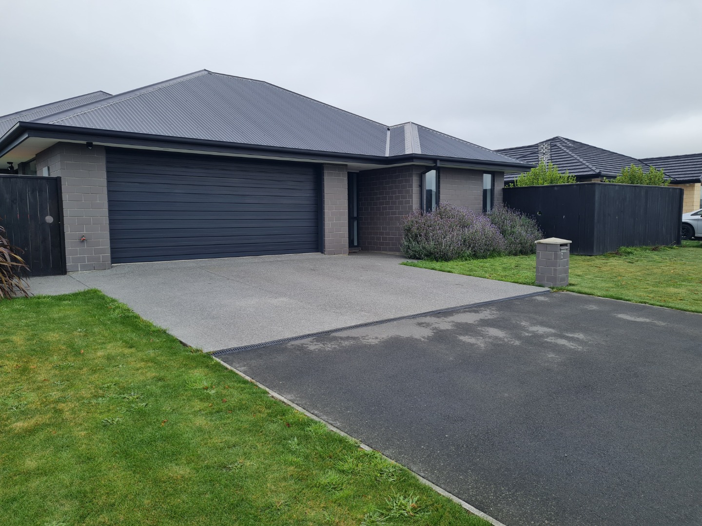 9 Carrington Close image