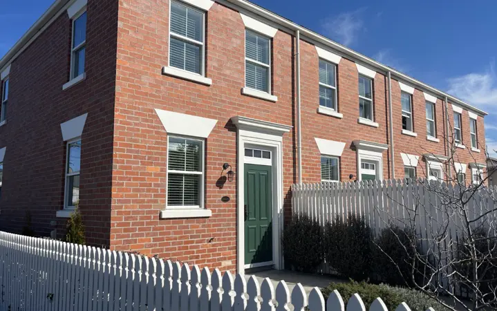 30 Hargest Crescent image