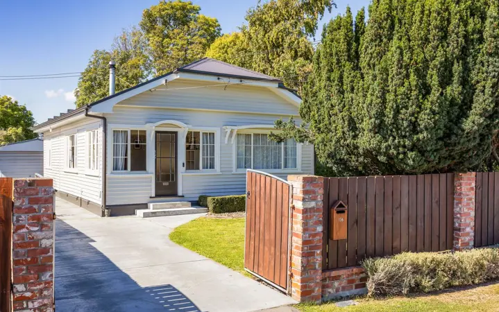 136 Neville St image
