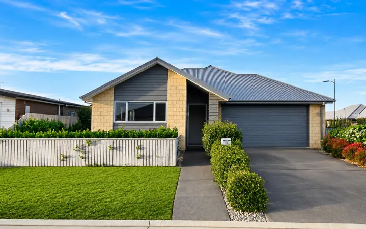 75  Newman Road image