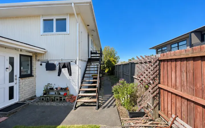 18 Stoneyhurst Street image
