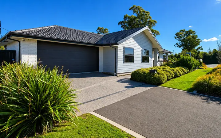 2  Whittington Drive image