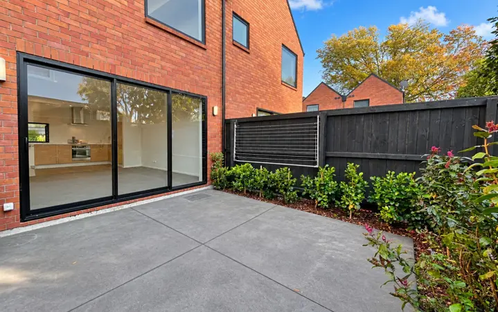 7/66  Innes Road image